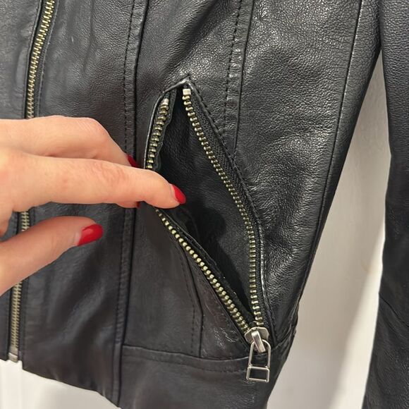 DANIER Black Leather Jacket for Women - Picture 7 of 8